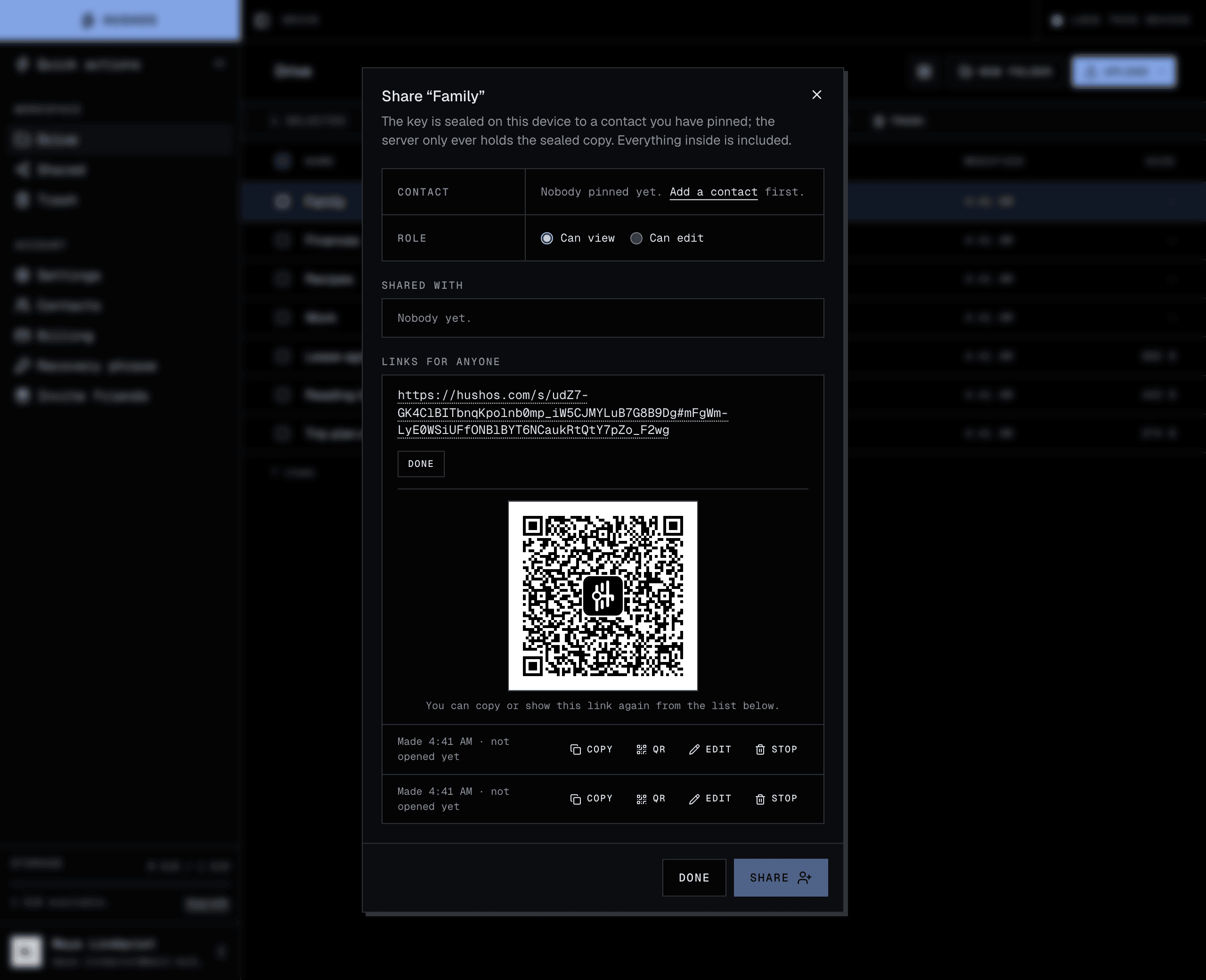 The share dialog for a folder called Family, with a fresh link, its QR code, and the buttons to copy, edit or stop it.